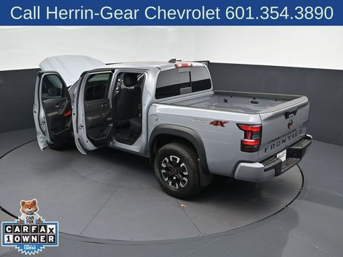 Used 2024 Nissan Frontier PRO-4X w/ Technology Package AWD/4WD image 2