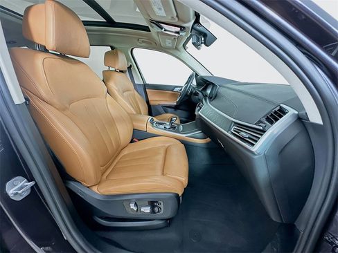 Used 2022 BMW X7 xDrive40i image 7