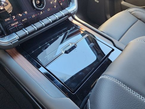 New 2026 GMC Yukon Denali image 32