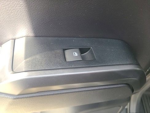 Used 2020 Toyota Tacoma TRD Sport image 15