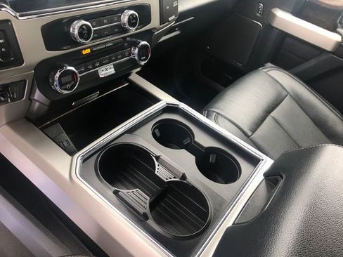 Certified 2022 Ford F250 Lariat image 25