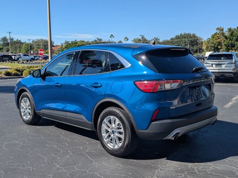 Used 2022 Ford Escape SE w/ Convenience Package image 4