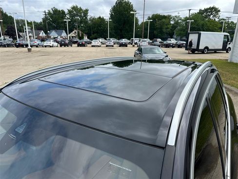 Used 2022 BMW X5 xDrive40i w/ Premium Package AWD/4WD image 12