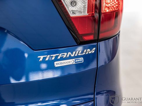 Used 2019 Ford Escape Titanium w/ U9j03 - Titanium Tow Package AWD/4WD image 15