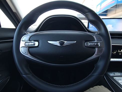 Used 2024 Genesis GV70 2.5T w/ Advanced Package AWD/4WD image 21