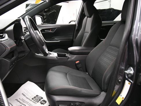 Certified 2023 Toyota RAV4 SE image 9