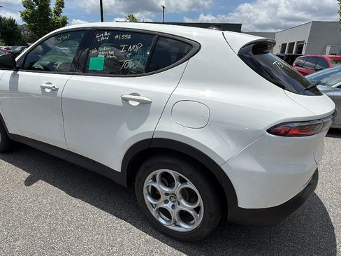 Used 2024 Alfa Romeo Tonale Sprint AWD/4WD image 10