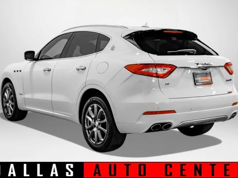 Used 2018 Maserati Levante GranLusso AWD/4WD image 6