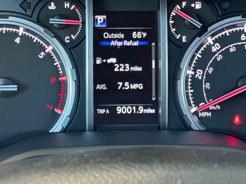Certified 2023 Toyota 4Runner TRD Off-Road Premium w/ Off Road Premium Plus Package AWD/4WD image 25