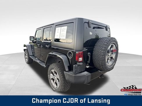 Used 2016 Jeep Wrangler Unlimited Sahara AWD/4WD image 5