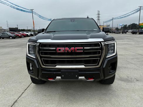 Used 2021 GMC Yukon XL AT4 image 3
