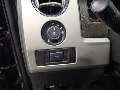 Used 2011 Ford F150 Lariat w/ Lariat Plus Pkg AWD/4WD image 21