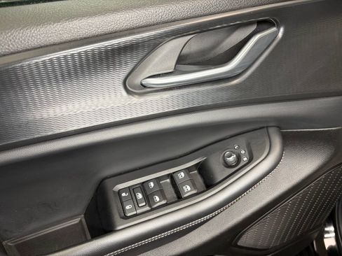 Used 2024 Jeep Grand Cherokee Altitude image 15