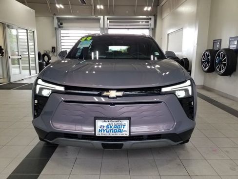 Used 2024 Chevrolet Blazer EV LT AWD/4WD image 16