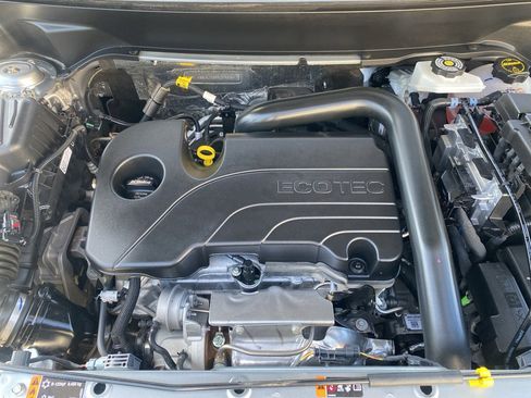 Used 2024 GMC Terrain SLE image 14