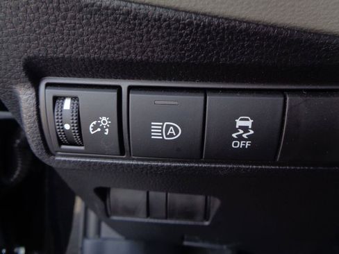 Used 2026 Toyota Corolla Cross L AWD/4WD image 10