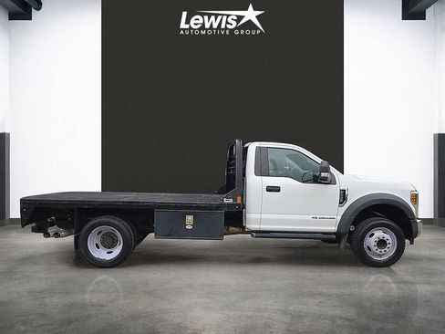 Used 2018 Ford F550 2WD Regular Cab Super Duty image 5