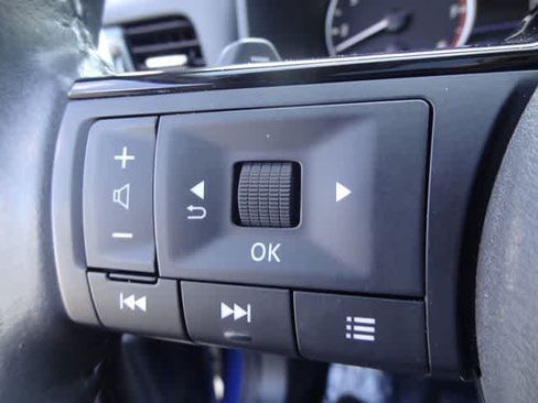 Used 2023 Nissan Rogue SL w/ SL Premium Package AWD/4WD image 22