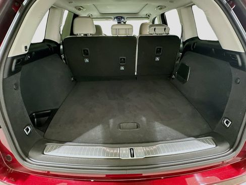 Used 2022 Jeep Grand Cherokee Overland RWD image 26