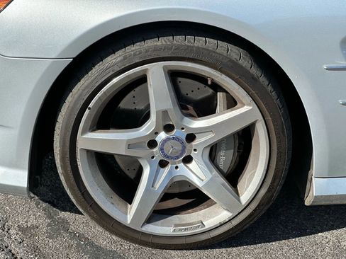 Used 2015 Mercedes-Benz SL 550 w/ Driver Assistance Package image 39