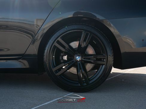 Used 2016 BMW 750i w/ M Sport Package image 12