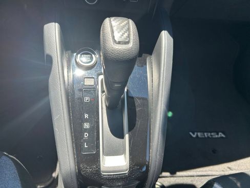 Used 2025 Nissan Versa SV FWD image 36