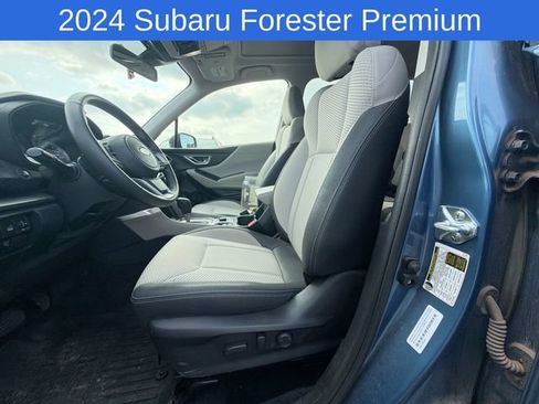 Used 2024 Subaru Forester Premium AWD/4WD image 13