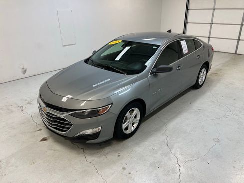 Used 2025 Chevrolet Malibu LS FWD image 6