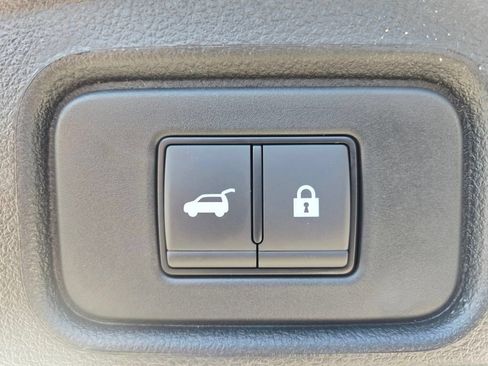 New 2026 Nissan Pathfinder Platinum FWD image 30