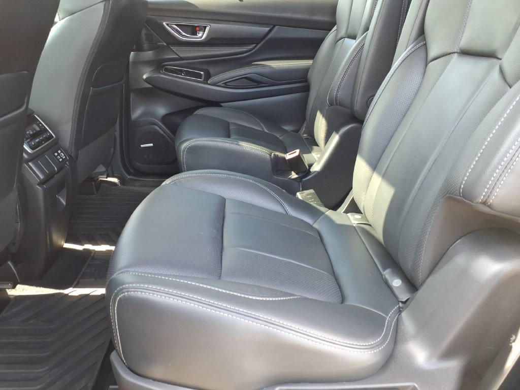 Used 2023 Subaru Ascent Limited w/ Technology Package AWD/4WD image 16