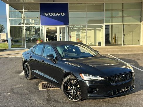 Used 2024 Volvo S60 T8 Plus AWD/4WD image 2