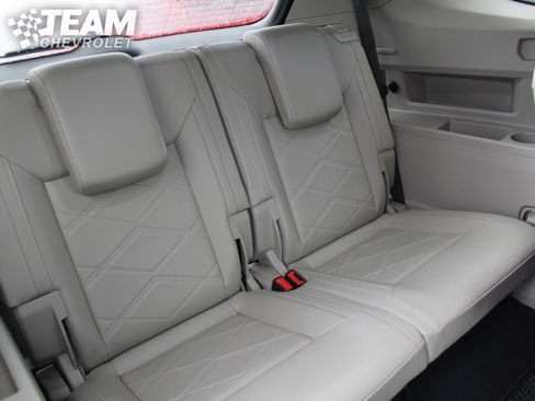 Used 2024 Volkswagen Atlas SE image 25