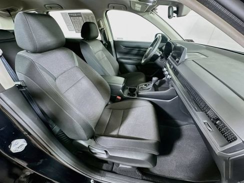 Used 2023 Honda CR-V LX image 31