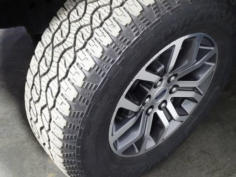 Used 2022 Ford F150 Lariat AWD/4WD image 39
