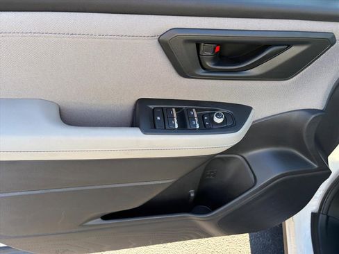 Used 2025 Subaru Forester Premium w/ Convenience Package #2 image 24