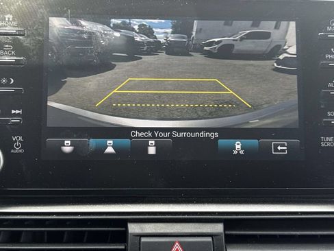 Used 2018 Honda Accord Touring image 16
