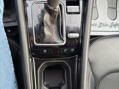 Used 2025 Jeep Compass Trailhawk image 16