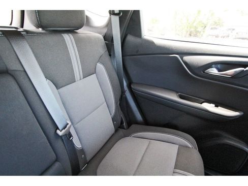 Used 2025 Chevrolet Blazer LT AWD/4WD image 12