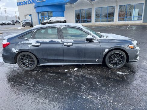 Used 2024 Honda Civic Sport image 2