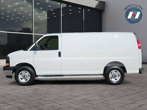 Used 2025 GMC Savana 2500 w/ Driver Convenience Package RWD image 2