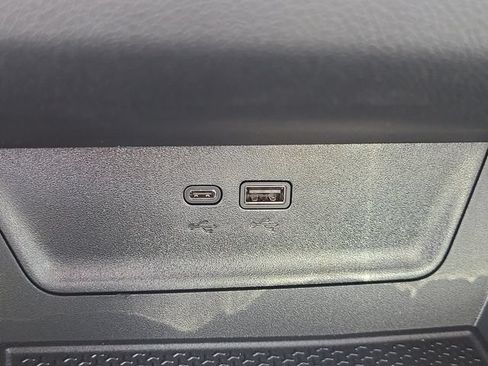 New 2027 Chevrolet Equinox LT FWD image 30