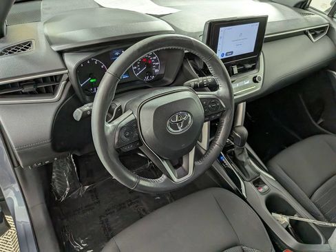 Used 2023 Toyota Corolla Cross AWD Hybrid image 11