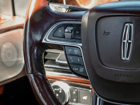 Used 2019 Lincoln Navigator Black Label w/ Cargo Package image 15