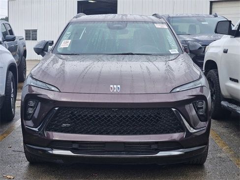 Used 2024 Buick Envision Sport Touring image 2