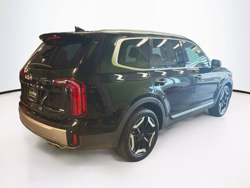 Used 2025 Kia Telluride S AWD/4WD image 9