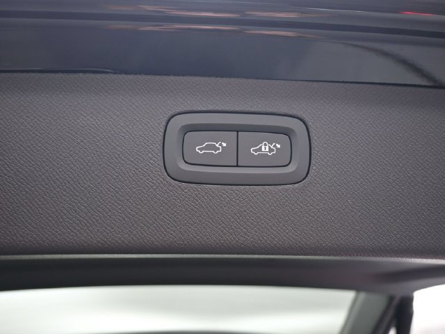 New 2026 Volvo XC90 T8 Plus AWD/4WD image 33