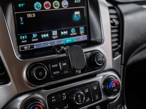 Used 2016 Chevrolet Suburban LT image 25