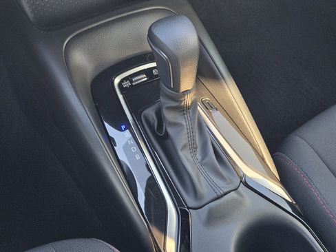 Used 2025 Toyota Corolla SE image 23