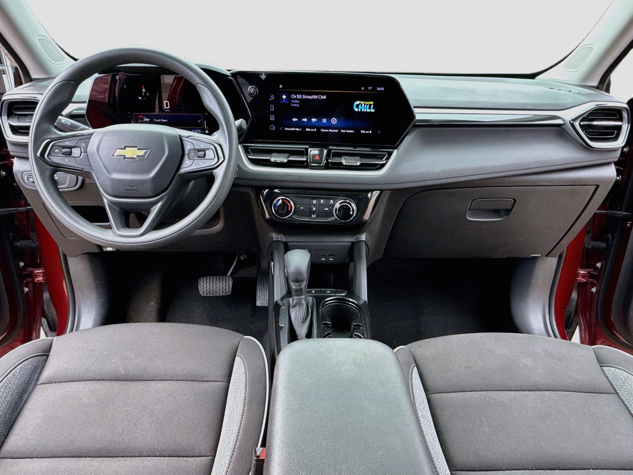 Used 2025 Chevrolet TrailBlazer LT FWD image 14
