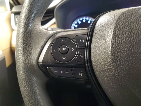 Used 2020 Toyota RAV4 XLE image 20